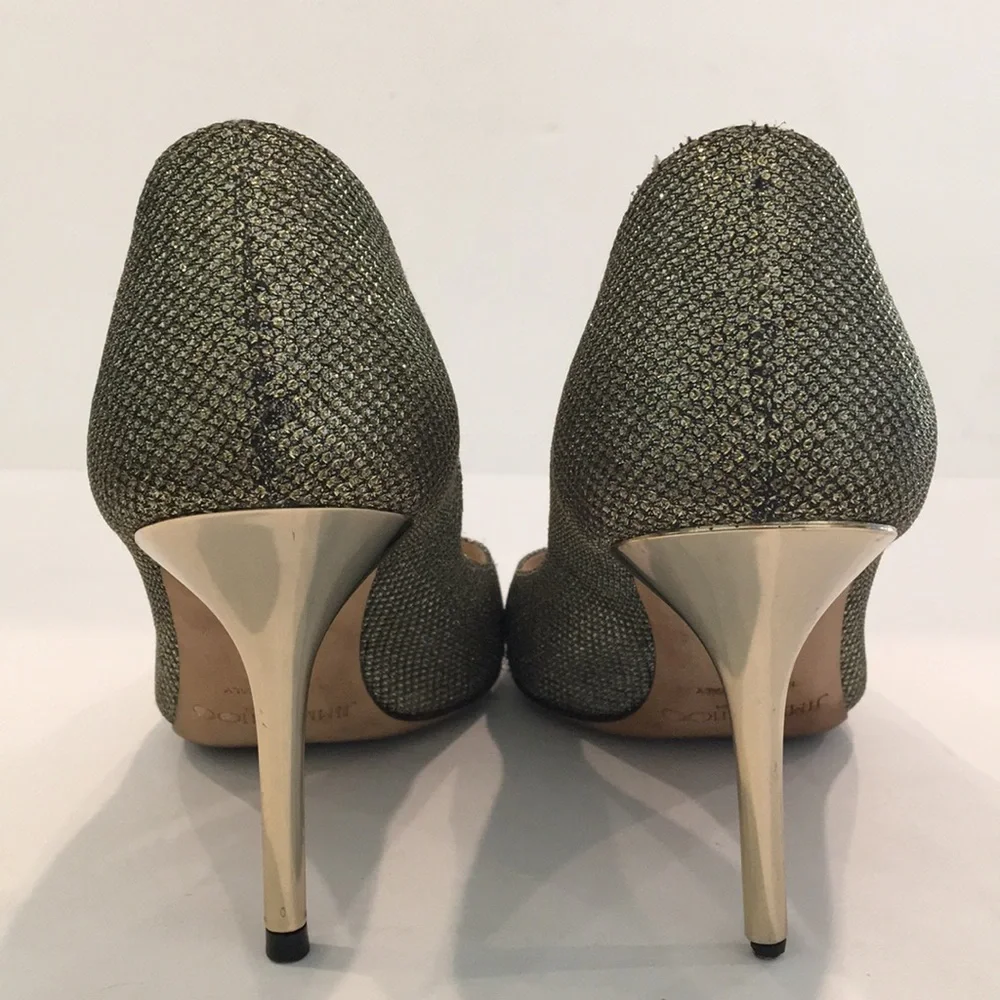 Jimmy Choo reposhing this